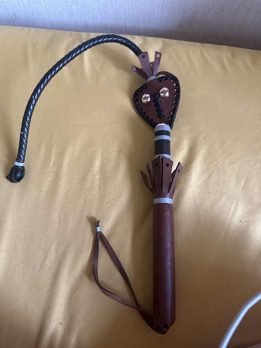 Плеть из кожанной ткани