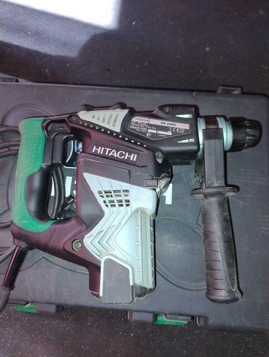 DH 28 PD HITACHI rotopercutor SDS- plus, 3,5 J, cu aspirator praf