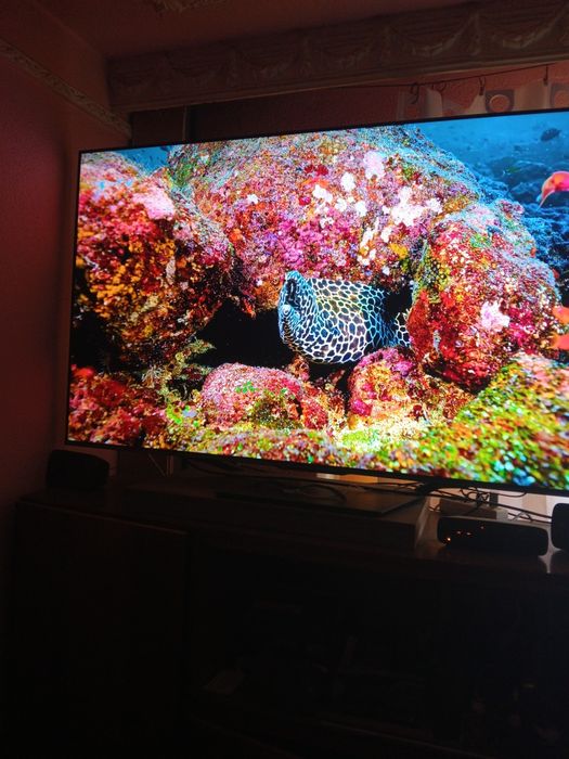 Pachet Home Cinema Premium: Smart TV Hisense MiniLED 65" (165cm) + Logitech Z906 5.1 THX