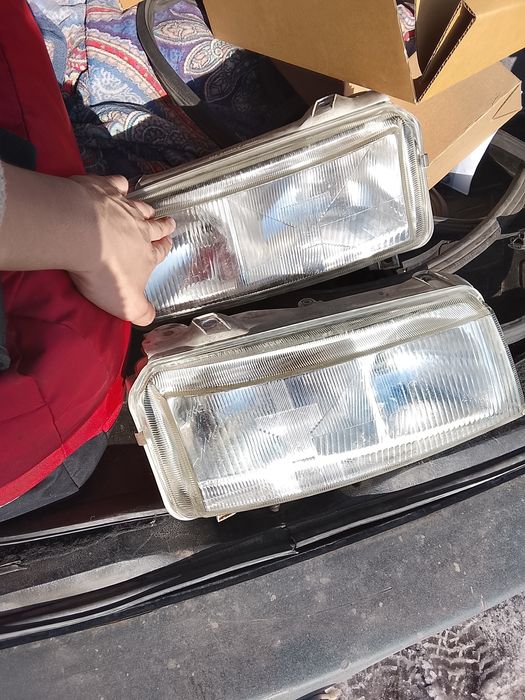 Продаю фар оригинал пасат Б4 универсал рабочим состояние