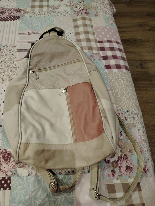 Дамска раница...