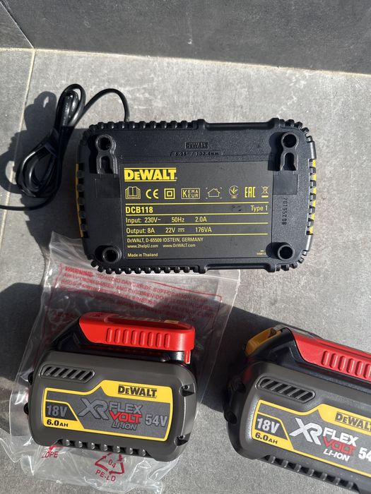 Vind set acumulatori 6Ah cu incarcator rapid ventilat 8ah