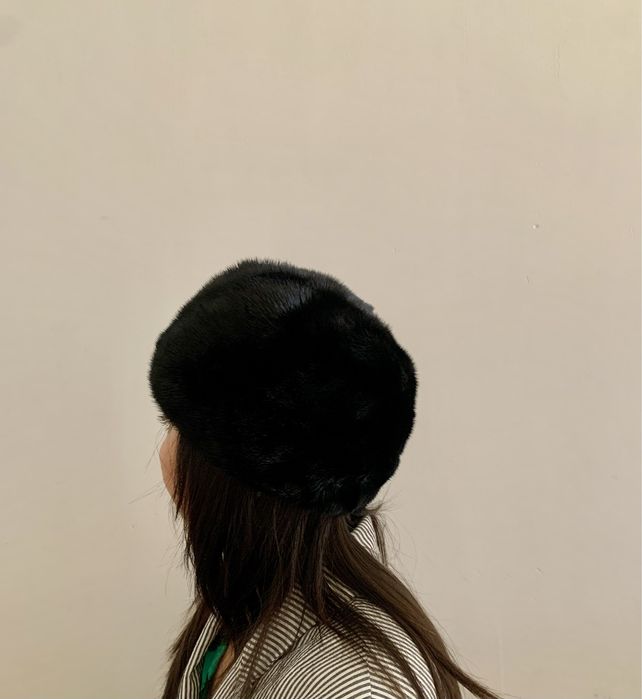 Норковая шапка черная продается