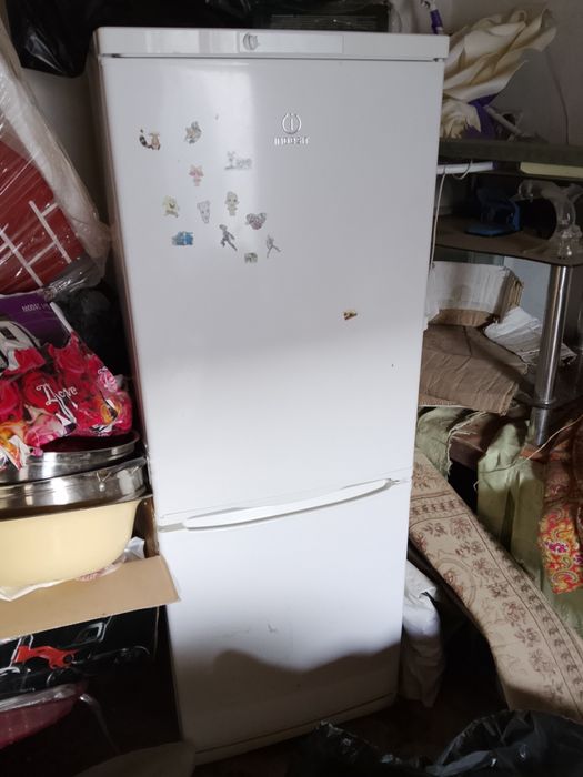 Холодильник почти новый