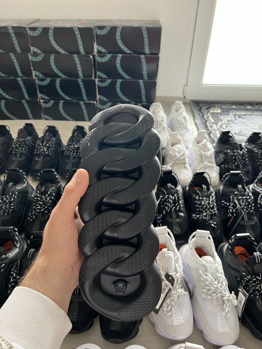 Adidasi Versace Chain Reaction Noi Negru Alb