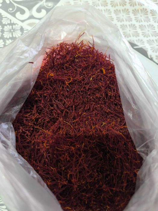 Продавам цвят шафран
