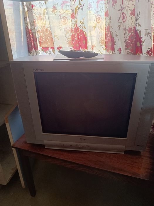 Телевизорлар сотилади огир Эски русумдаги