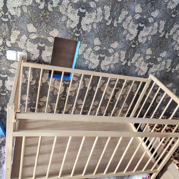 Продам детскую кроватку б.у.