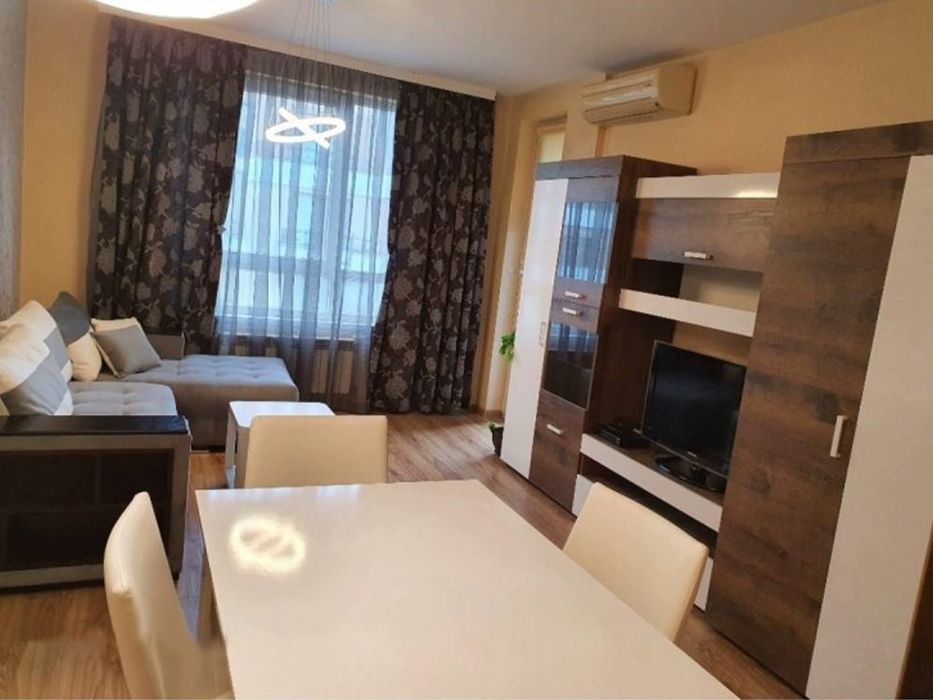 Дава се под наем Двустаен апартамент в София, Витоша - 68 кв.м за 650 € - Снимка #1