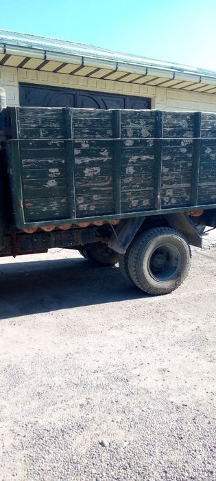 Zil zil gruzavoy 1980 yil