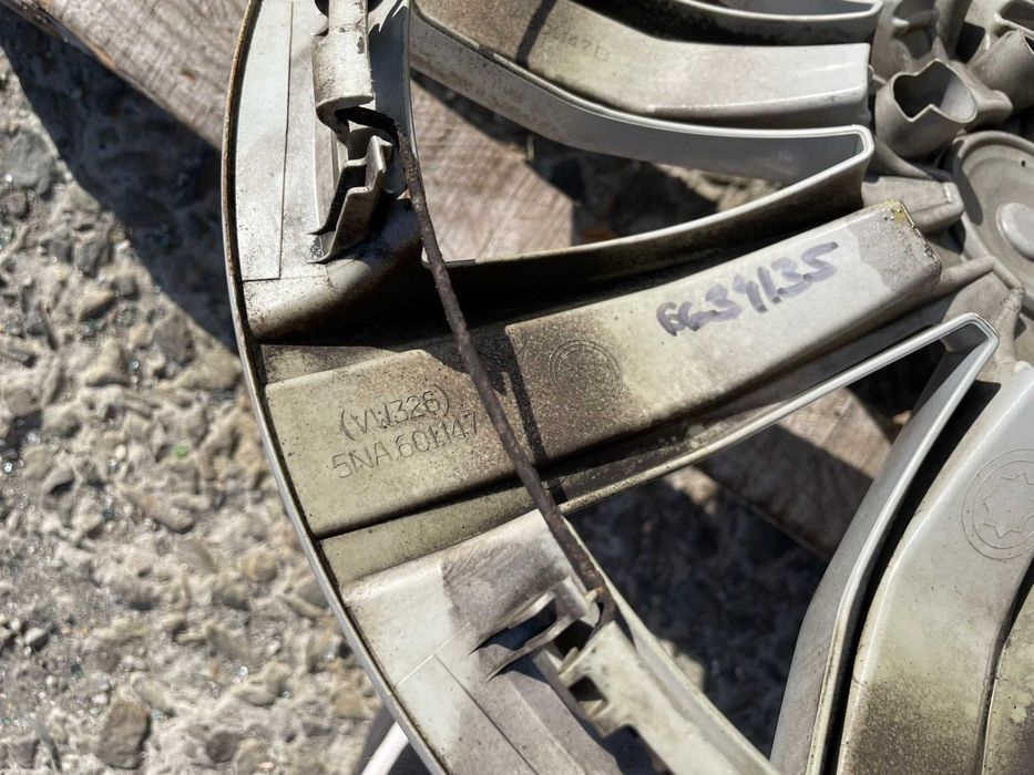 17 цола Тасове VW Tiguan Volkswagen Tiguan 5NA601147A Оригинал