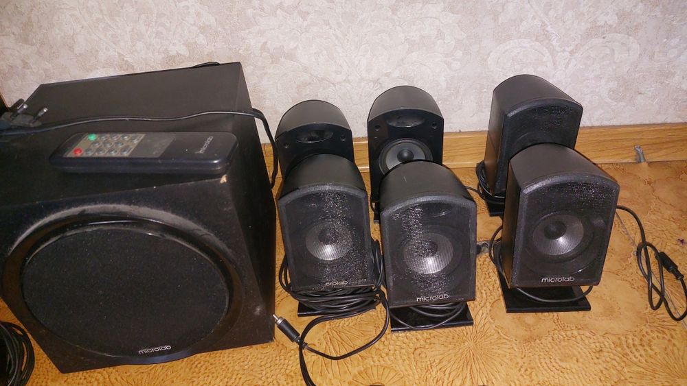 Колонки с усилительем