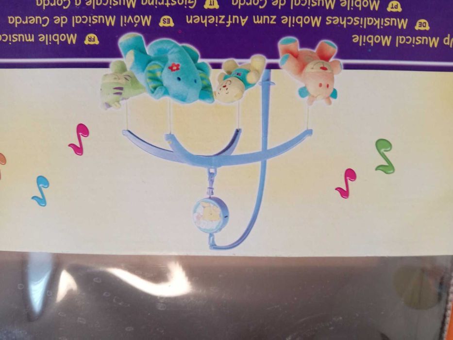 Нова музикална играчка за кошара, за приспиване и забавление на бебчето.