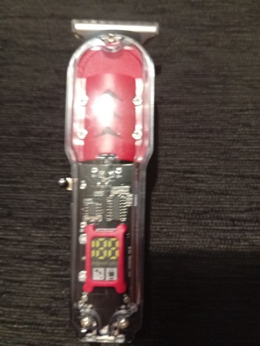 Безжична машинка за подтригване