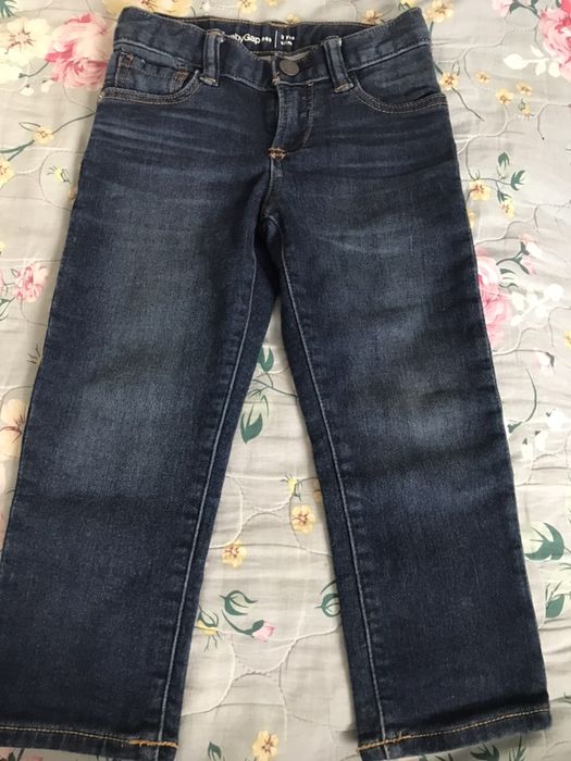 Продам джинсы детские