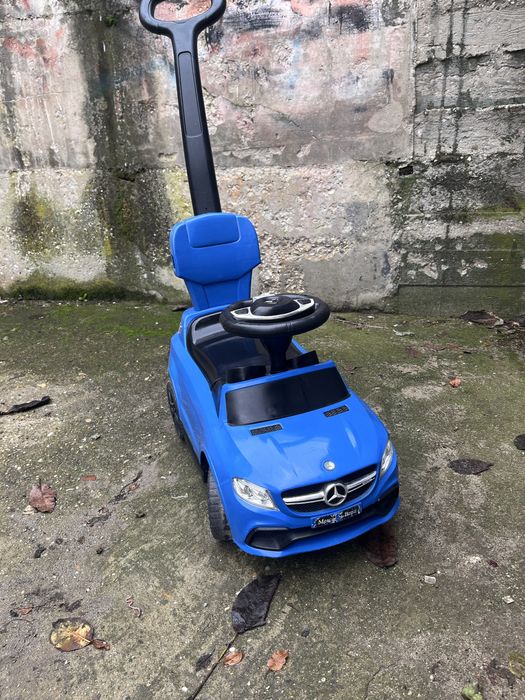 Детска кола за бутане “Chipolino” Ride-on със сенник MERCEDES