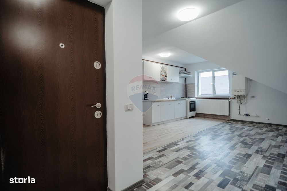 Apartament cu 3 camere de vânzare în zona Burdujeni