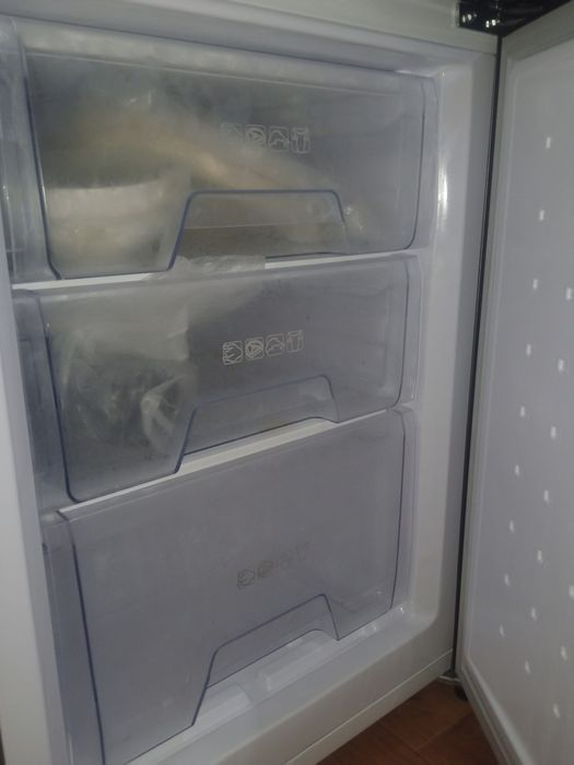 Срочно продам холодильник