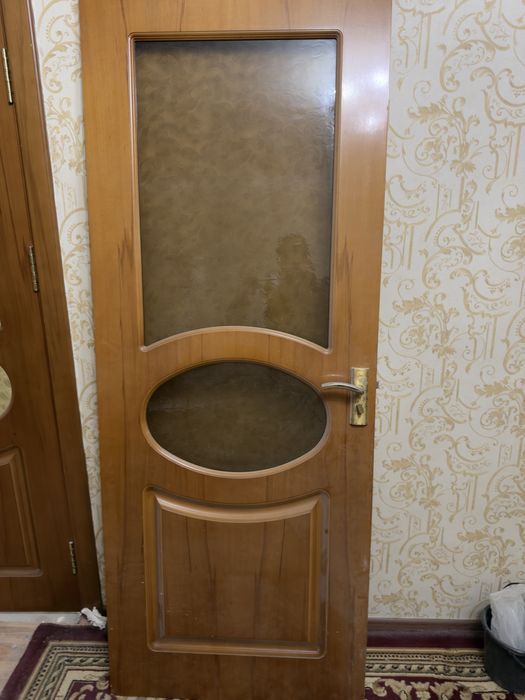 Двери в отличном состоянии из мдф 6 дверей