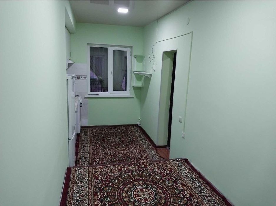 Продаётся двухкомнатная на м-в Карасу 2