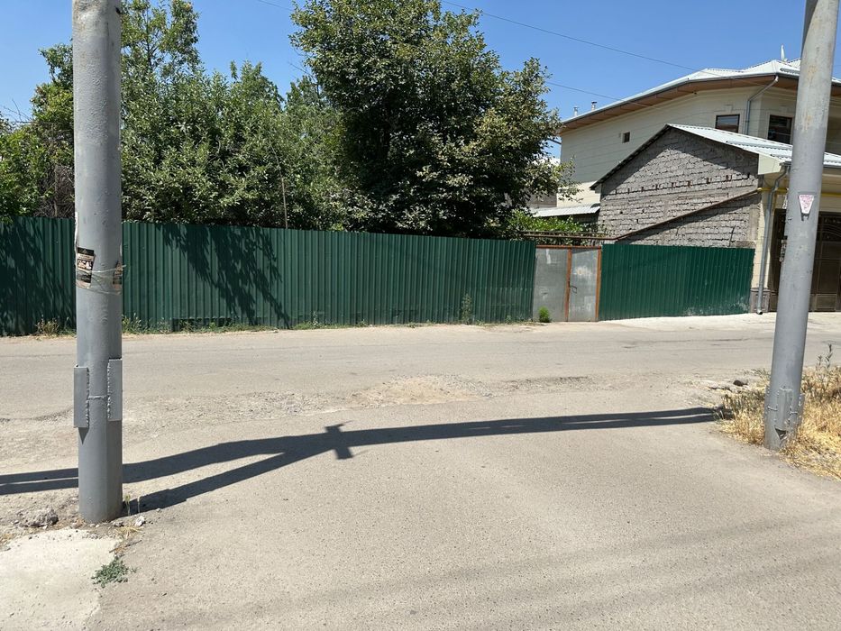 Продается участок 5,4 сотки, фасад 15 метров, прямоугольный