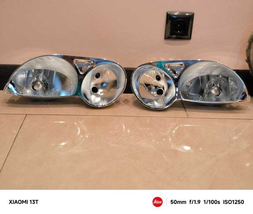 Продавам рефлектори+стъкла за фарове  мерцедес CLK W209 / 2001-2009 г.