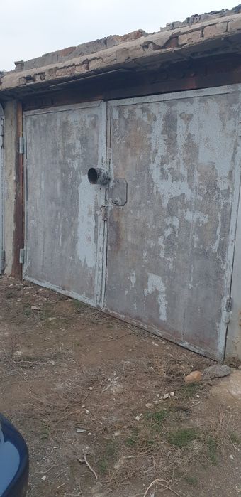 Продам гараж  1 й уровень