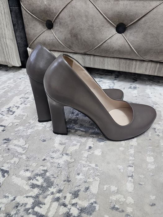 Туфли новые и сапоги б/у