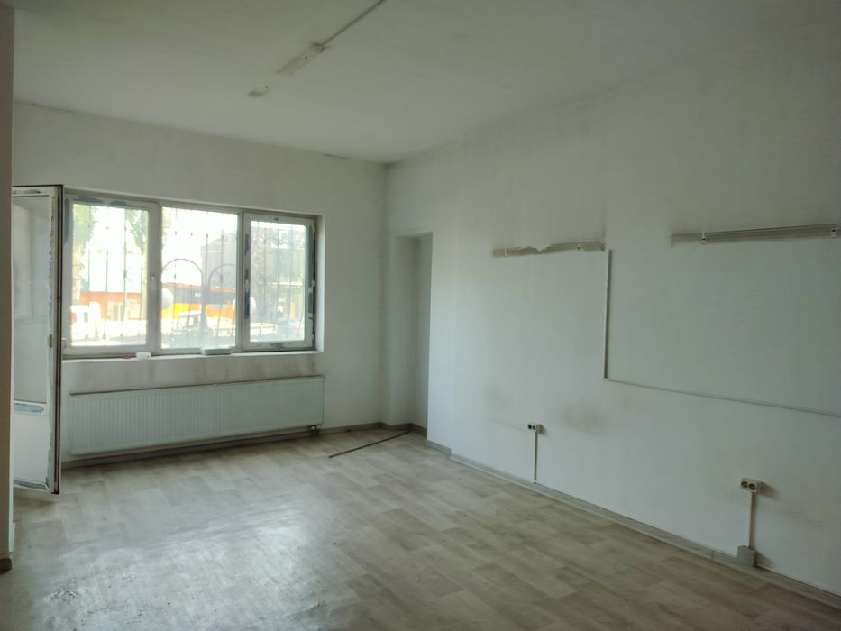 Сдаётся коммерческое помещение.