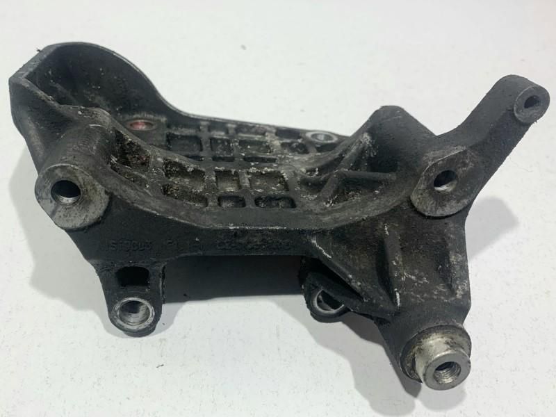Suport alternator Volkswagen Touareg 2 7P 059903143AJ 3.0 tdi Crc