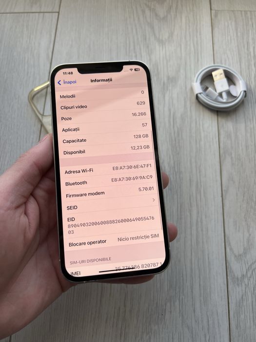 • Iphone 12 Pro Max  • silver •