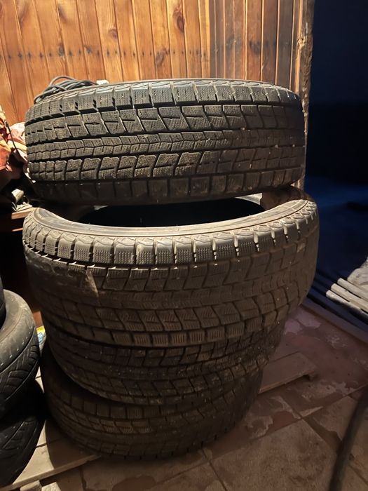 Продам зимнюю резину DUNLOP