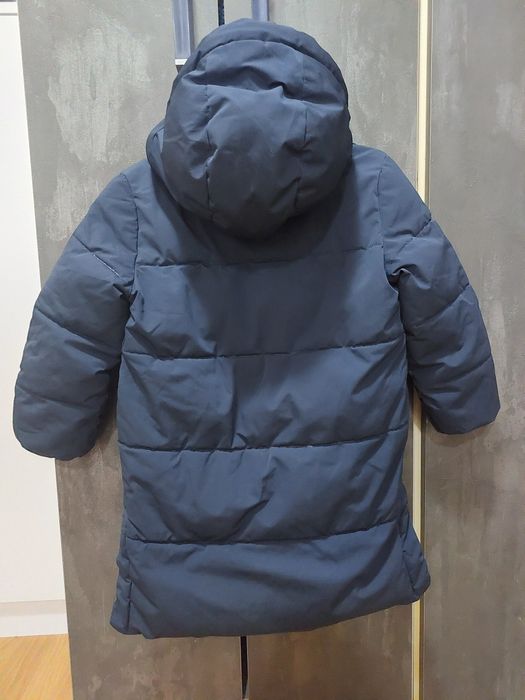 Geaca fetite C&A ,marime 110 ,lungă, foarte groasa