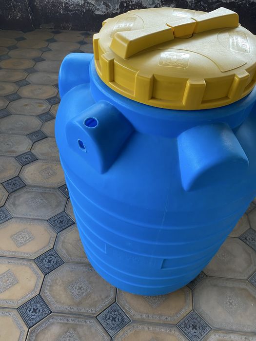 Продается  Бочка пищевая 300л