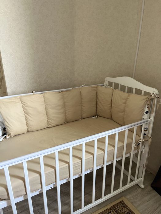 Детская кровать с матрасом