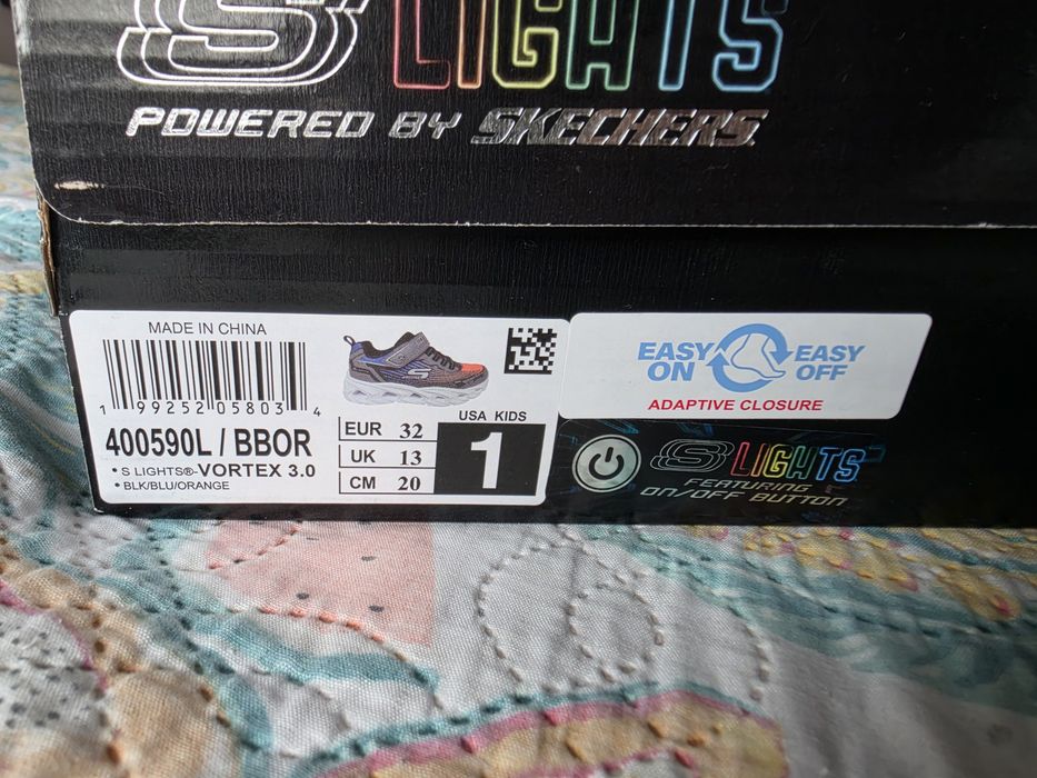 Adidasi Skechers marimea 32