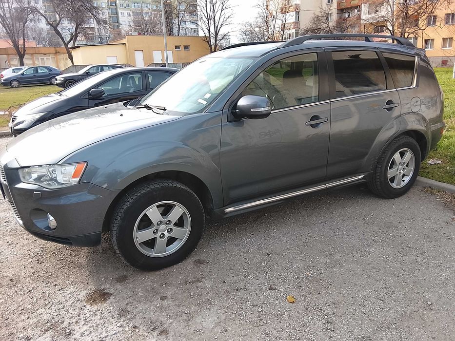 Mitsubishi Outlander 2012 г.