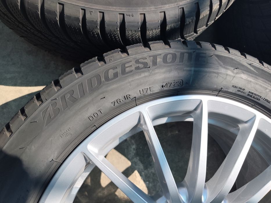 225/50/17" 4бр Bridgestone blizzak lm001,dot4723,7mm