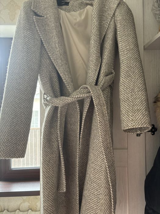 Пальто демисезонное