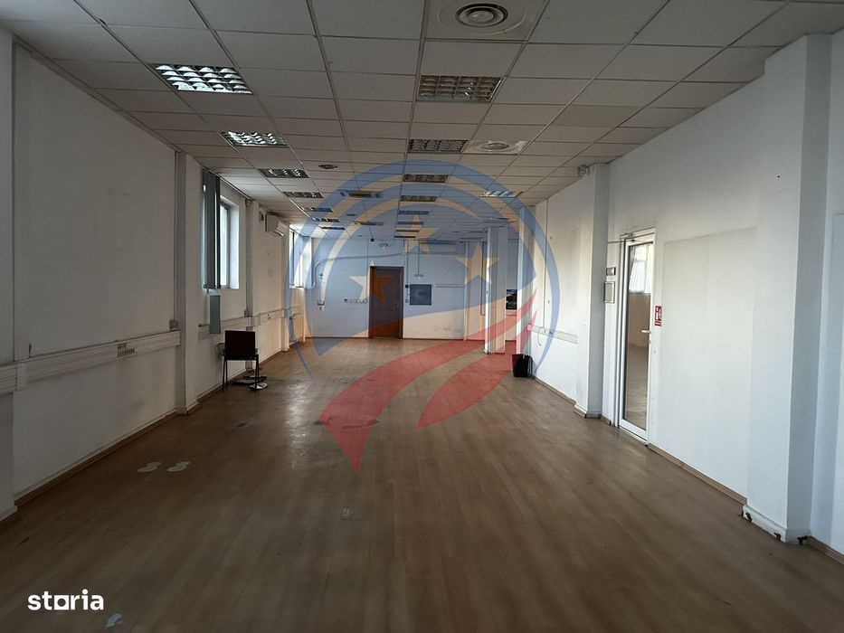 Clădire comercială P+2E, 900 mp