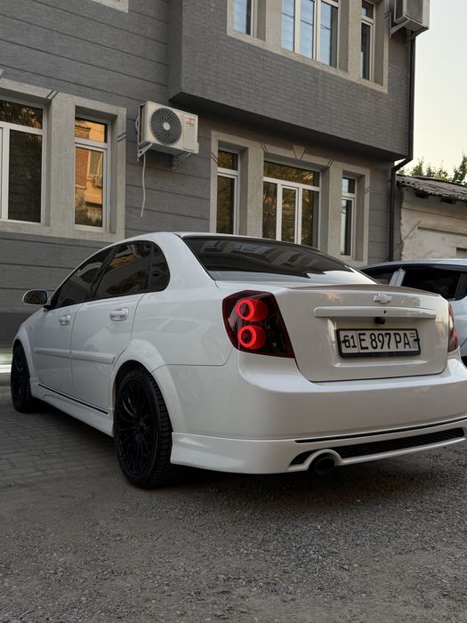 Продаю автомат Lacetti 1.6 идеал