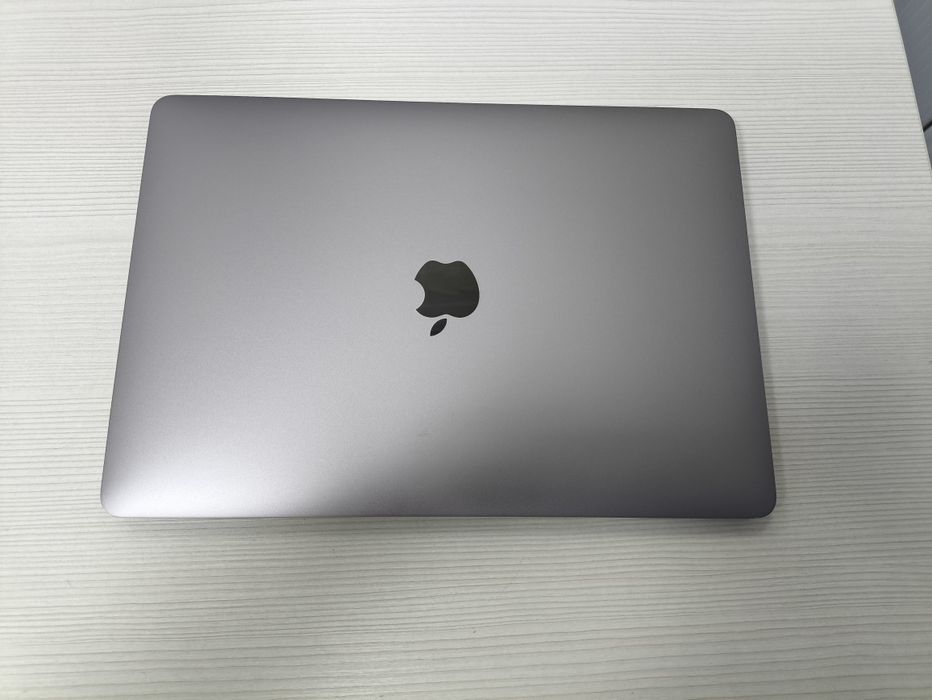 MacBook Pro 2017 Core i5 / 8GB RAM / SSD 128GB