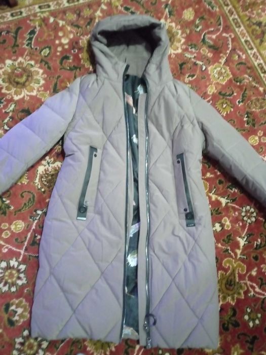 Продам женскую куртку