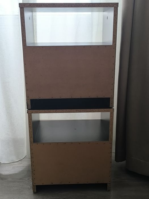 Два броя нощни шкафчета .