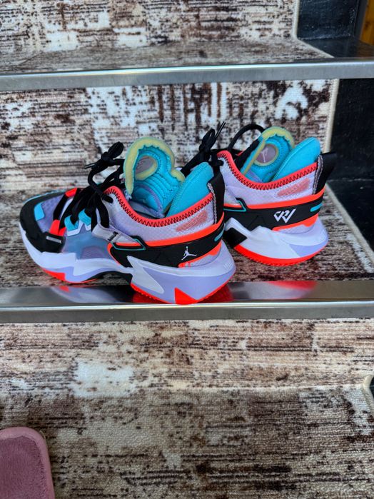 Маратонки за баскетбол Air Jordan.