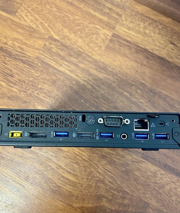 Lenovo ThinkCentre M700 Tiny – i5 / 8GB RAM DDR4