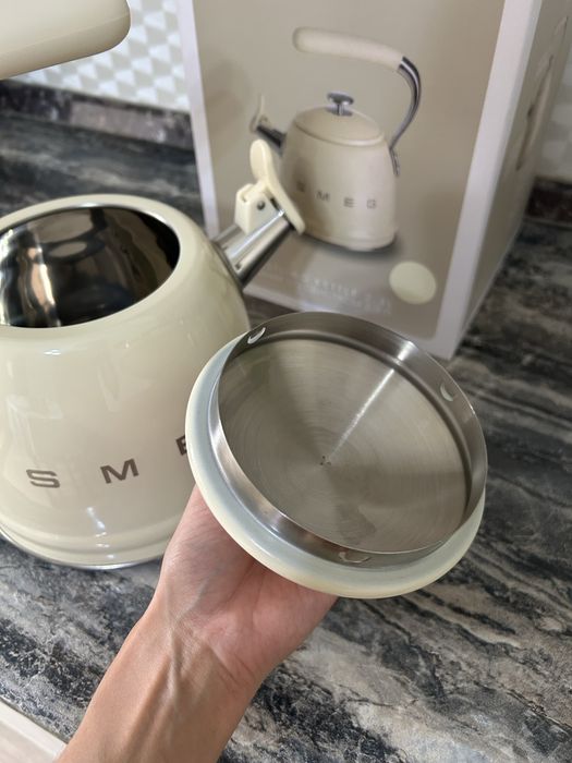 Срочно Smeg  чайник