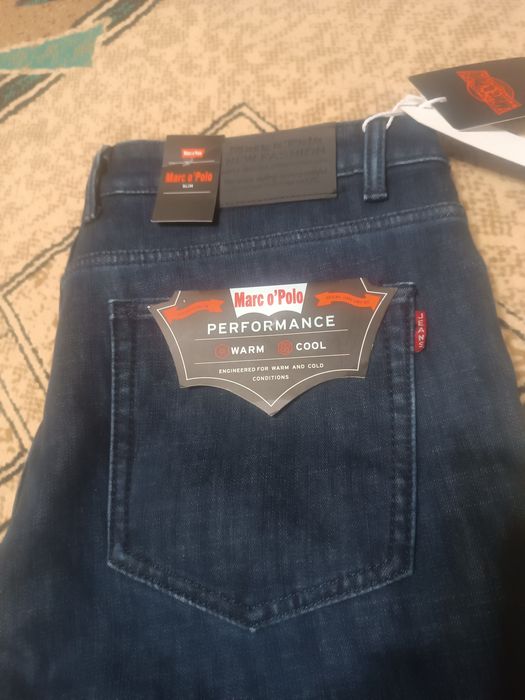 Толстовка, джинсы