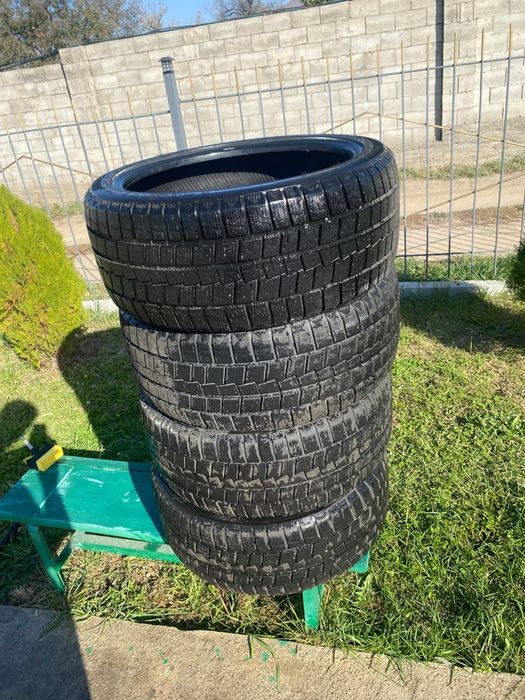Зимняя резина 245/40/19