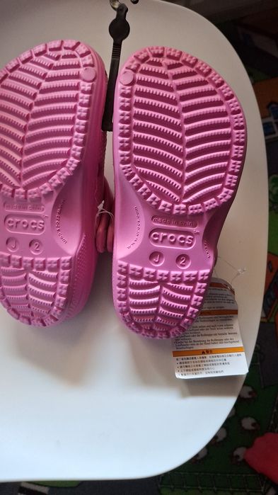 CROCS  noi cu eticheta 33/34